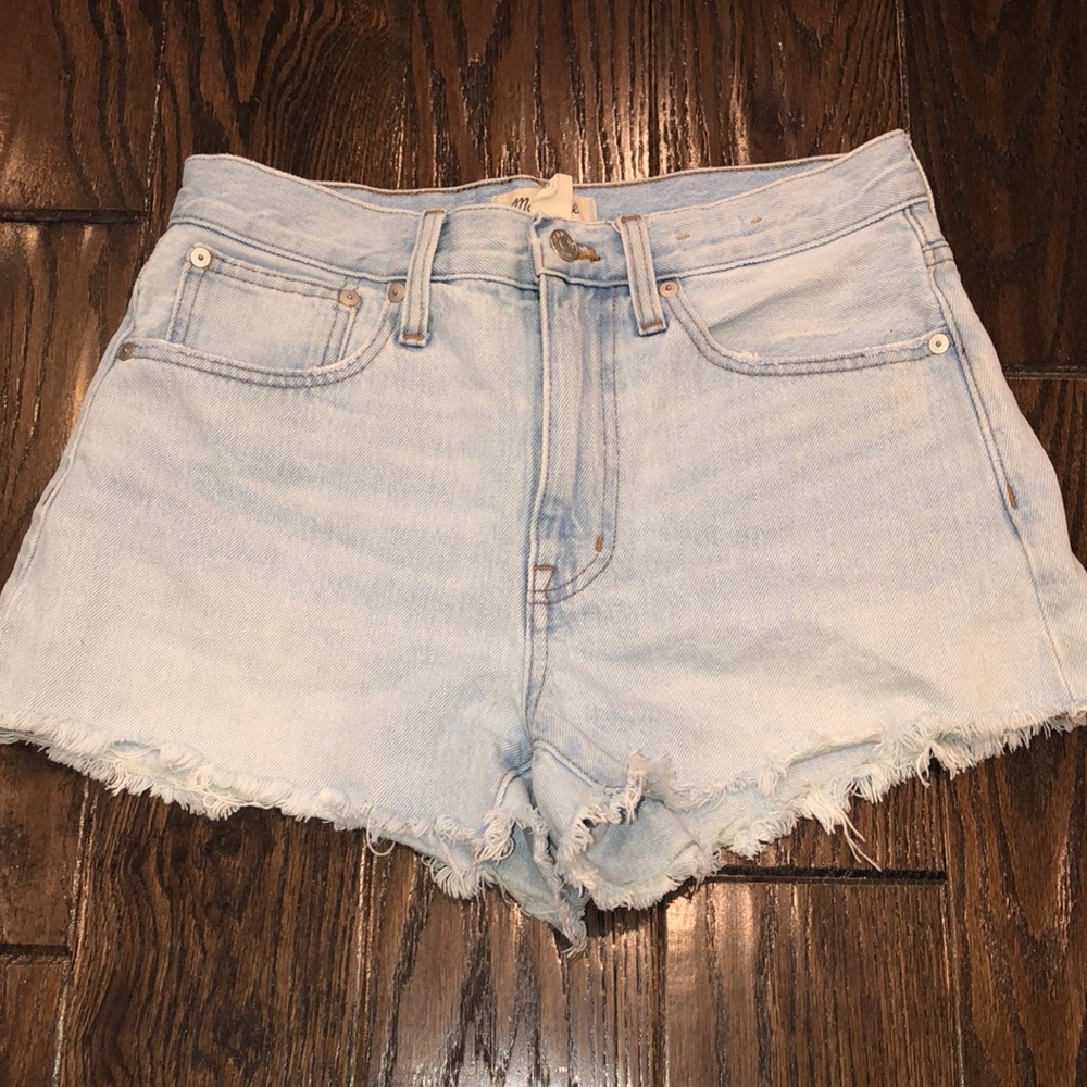 Madewell relaxed denim shorts size 25